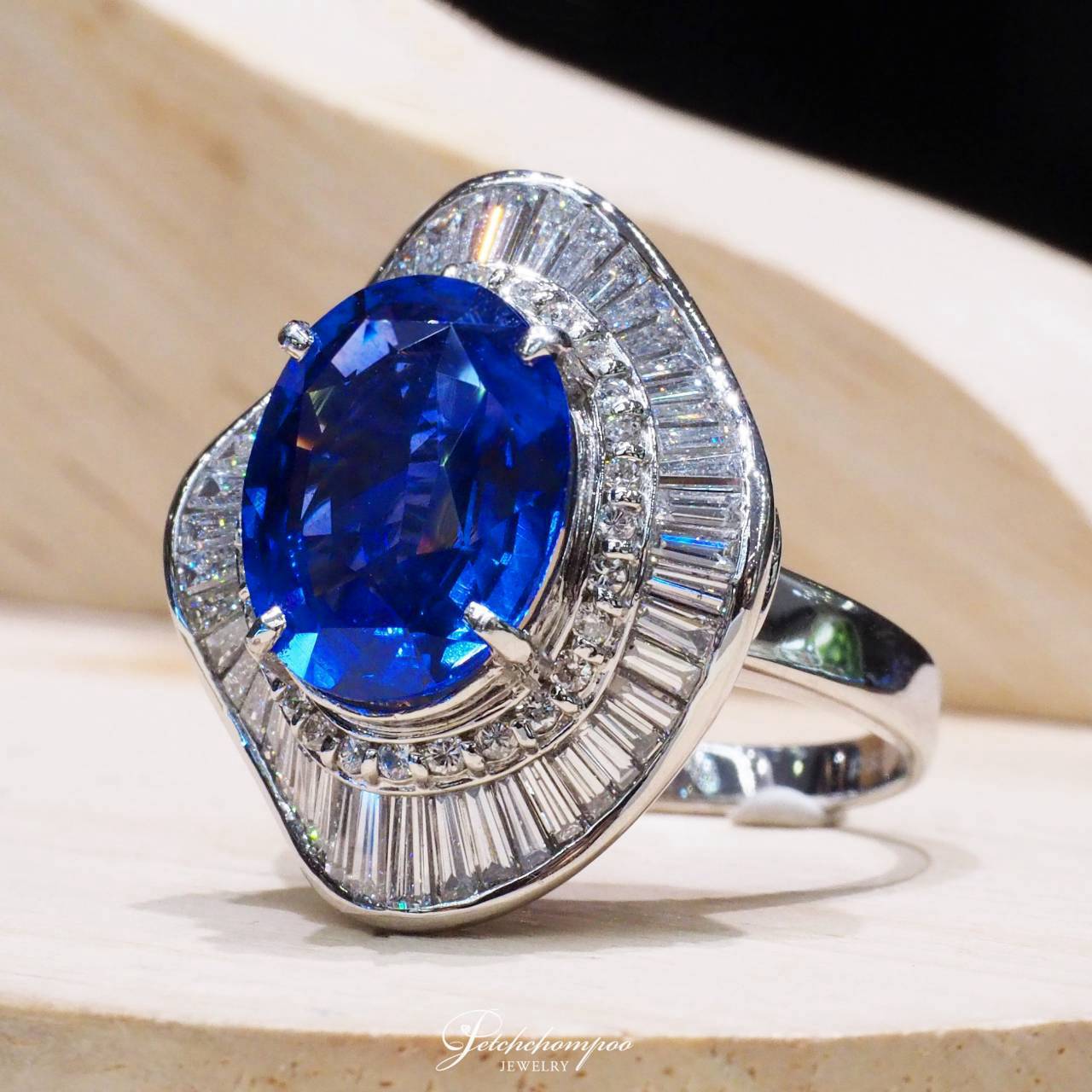 [30976] แหวนไพลินศรีลังกา Royal Cornflower 6.29 กะรัต สีน้ำเงินแห่งราชวงศ์ | GFCO  359,000 