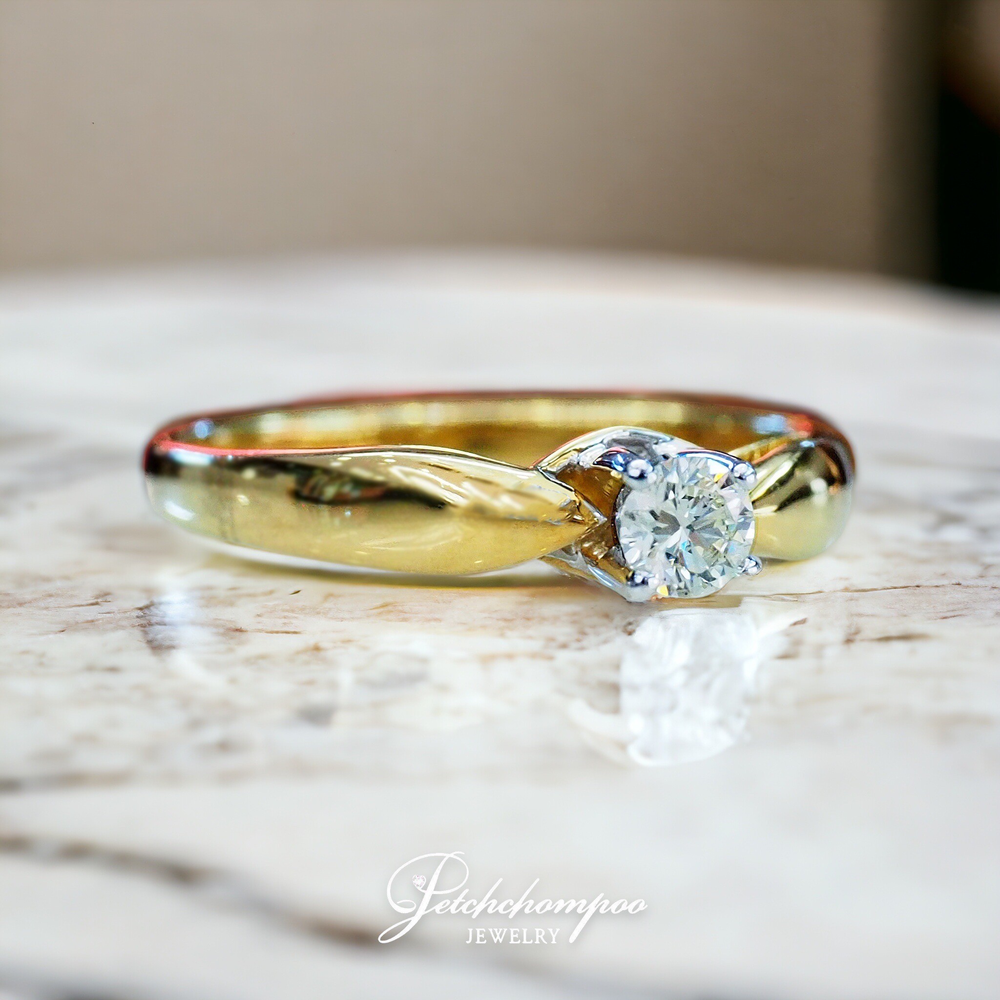 [29051] “Trilogy of Light”™0.20 carat Diamond Ring  22,000 