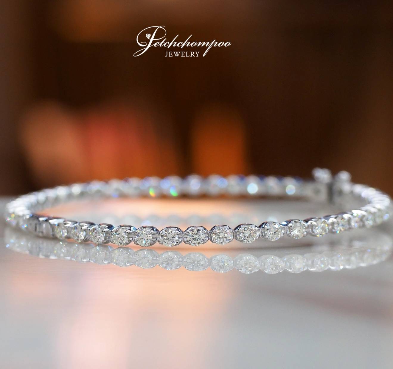 [28938] Eternity diamond bangle  119,000 