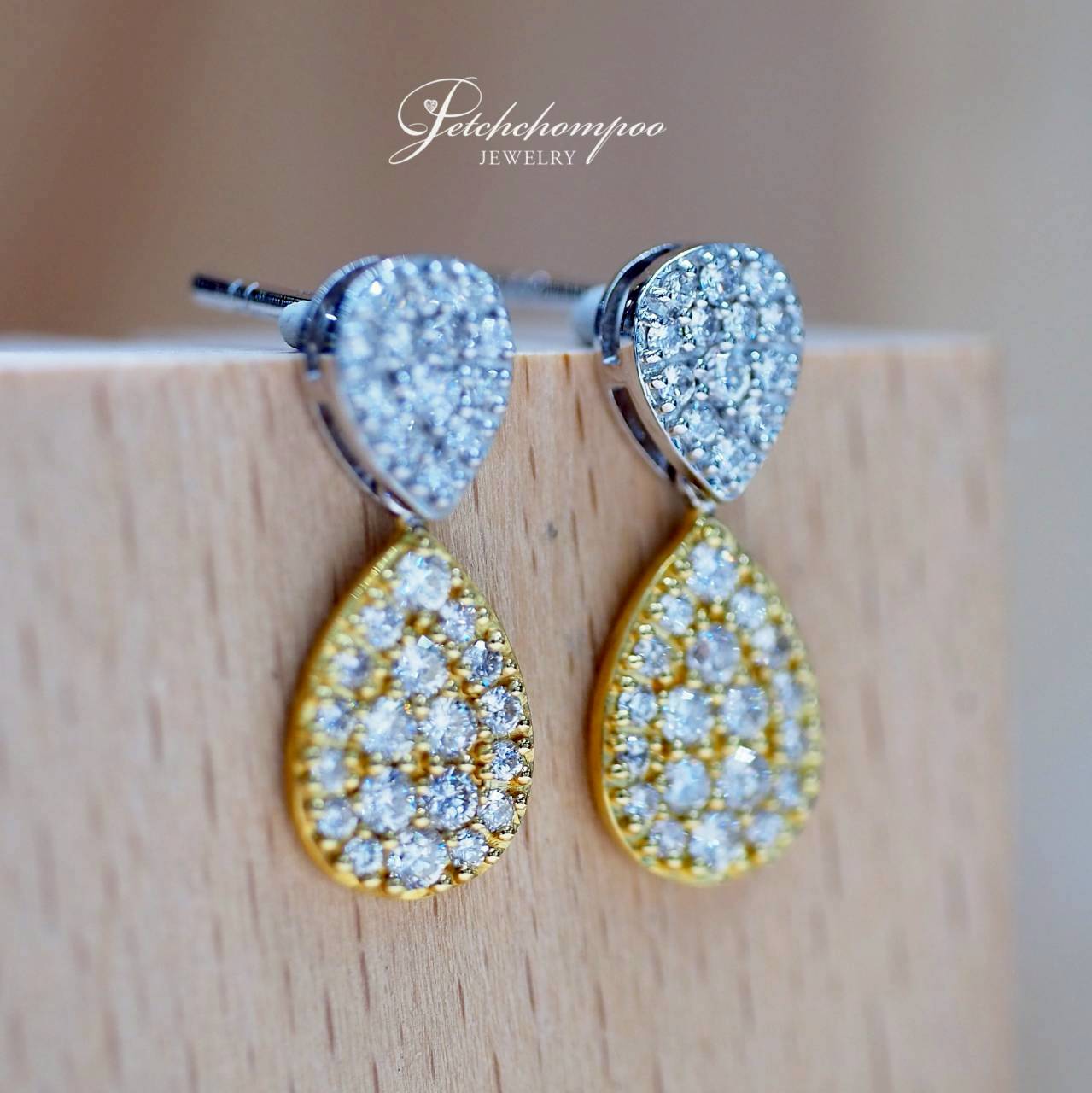 [30636] ต่างหูเพชรหยด Lustre Dewdrops GoldMix ประกายสองเฉดทอง  35,000 