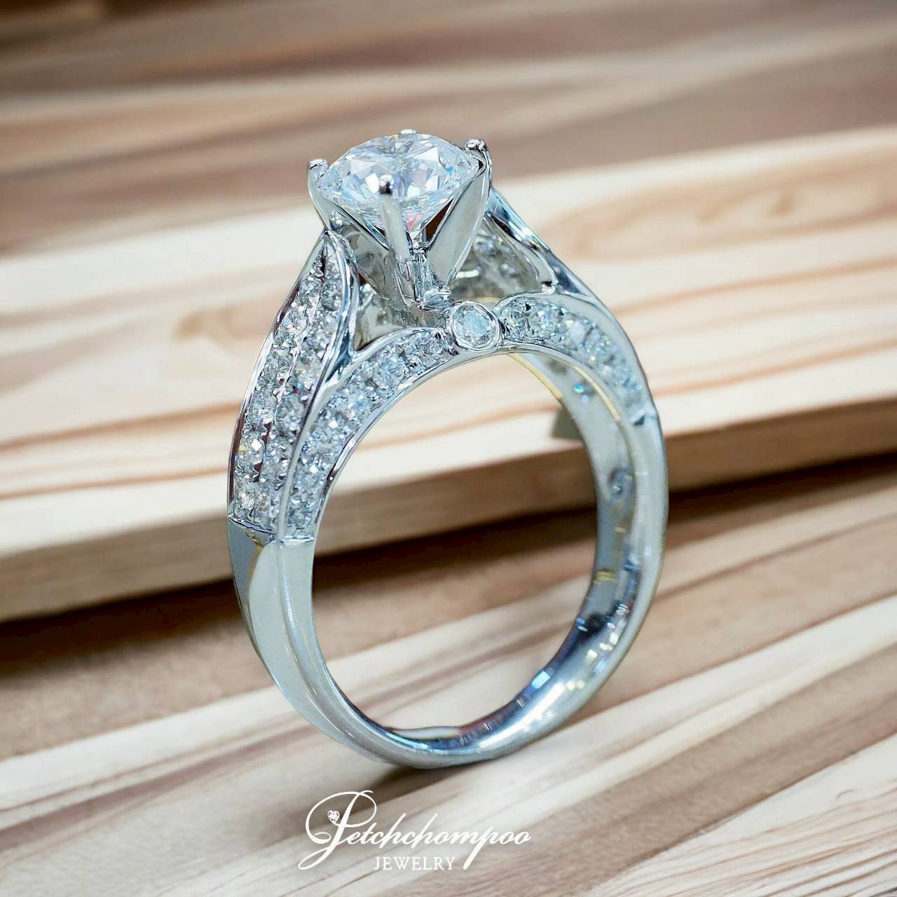 [28768] Diamond Bridge™ Ring – 1.51 Carats of Elevated Brilliance | D , VVS1, 3EX , GIA Discount 499,000