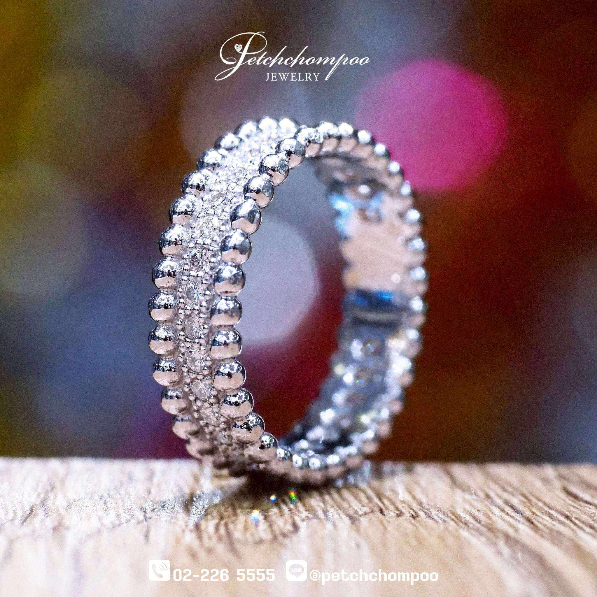 [015404] White Gold Ring with Diamonds Discount 29,000