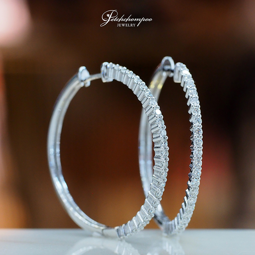 [29148] 1.08 carat diamond hoop earring  69,000 