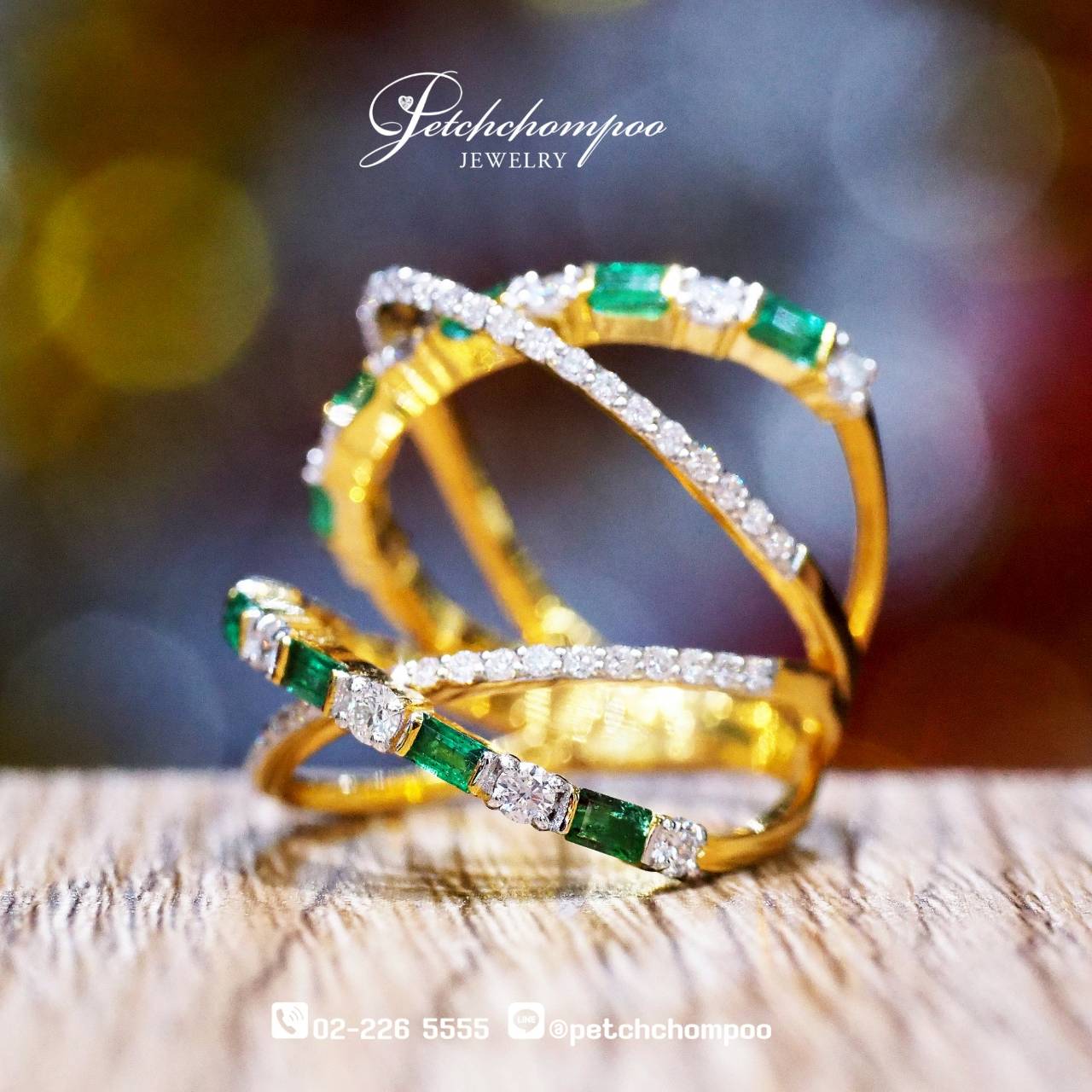 [020345] แหวนมรกคไขว้เพชรหน้ากว้าง  59,000 