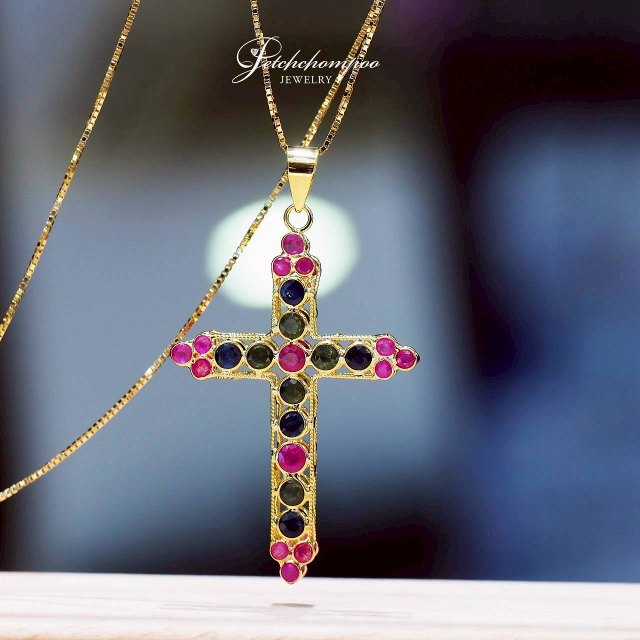 [30923] สร้อยพร้อมจี้ไม้กางเขนหลากสี Sacred Trinity Cross สัญลักษณ์แห่งความศรัทธา  29,000 
