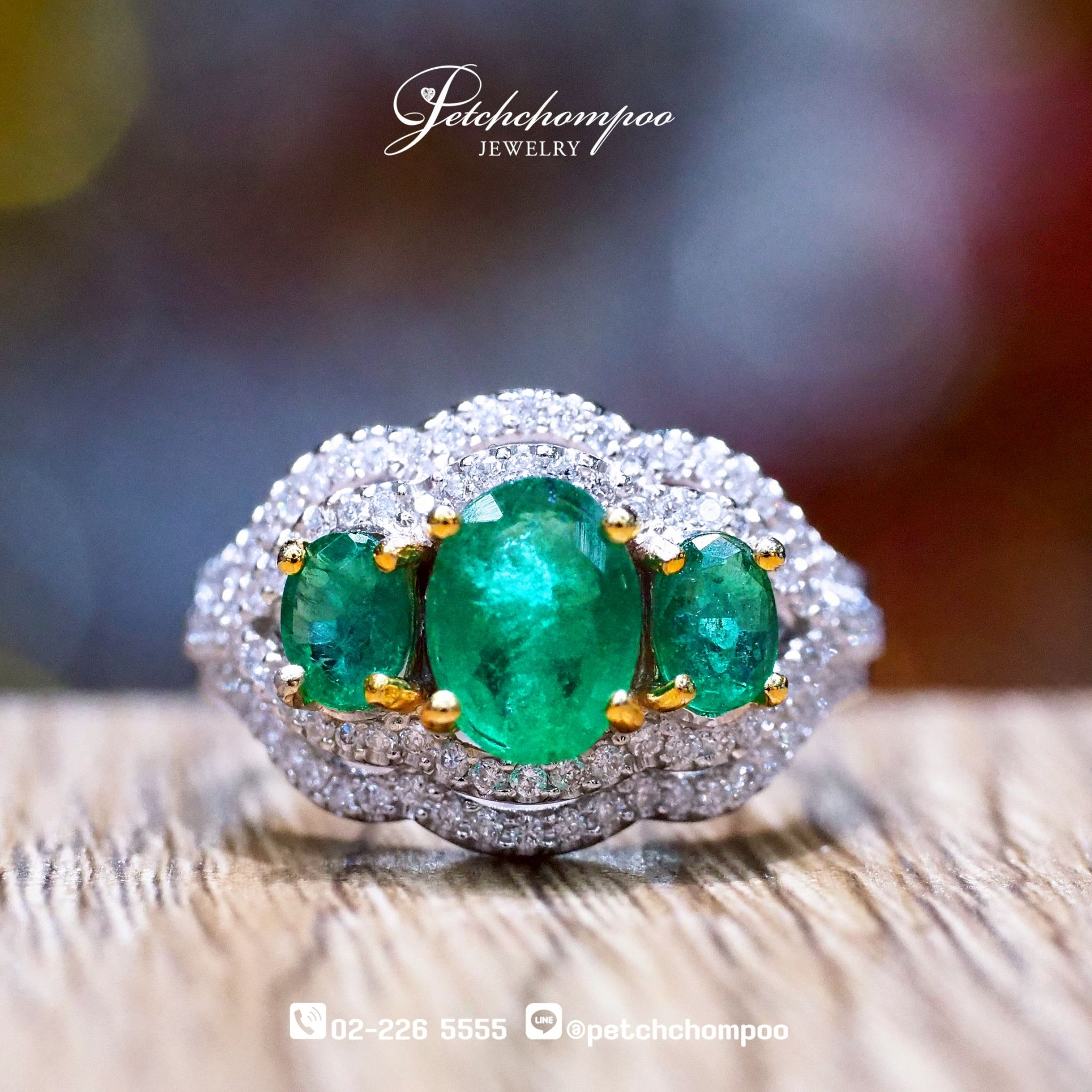 [29556] Emerald with diamond ring  59,000 