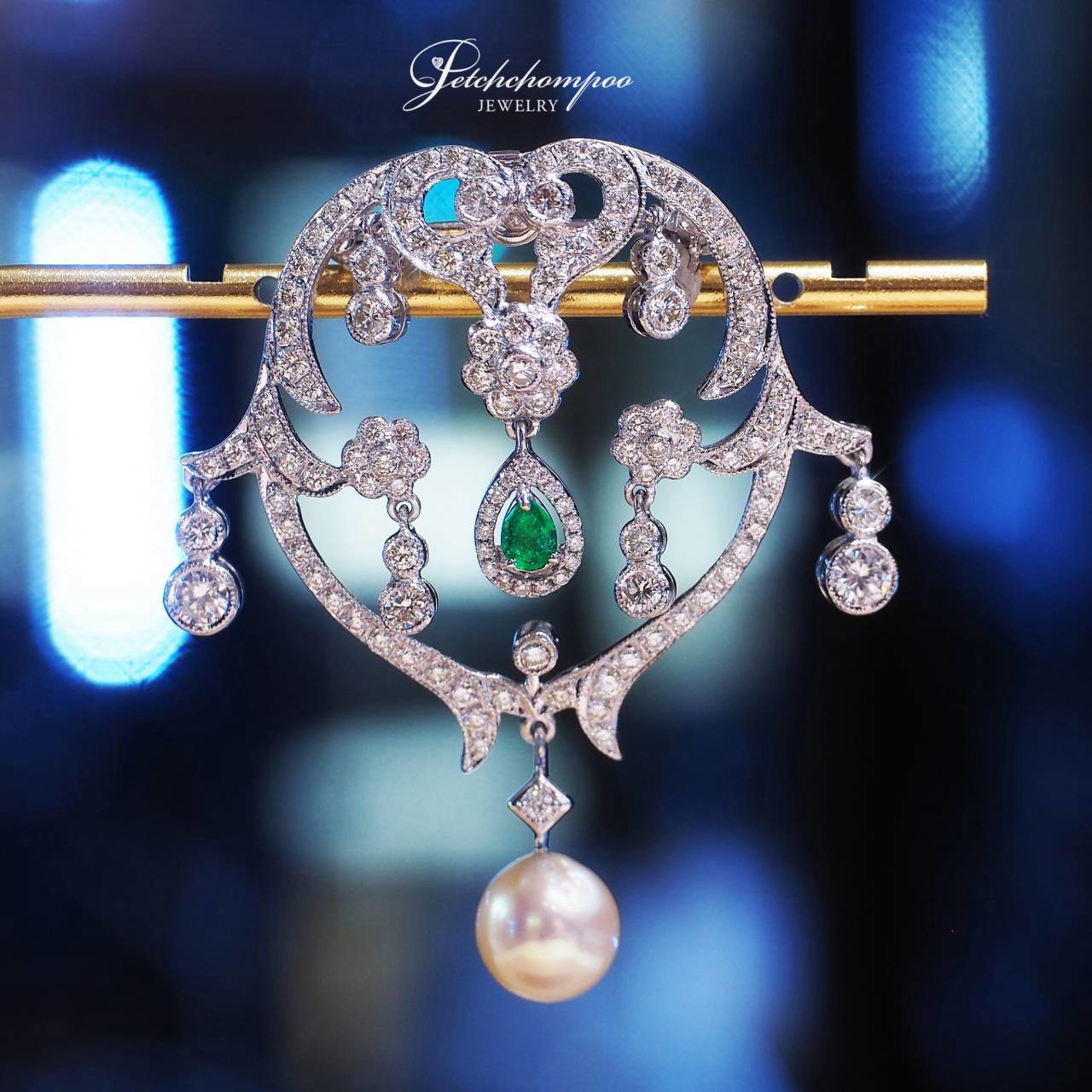 [31071] Masterpiece 4-in-1 brooch and pendant adorned with Colombian emeralds, diamonds, and Akoya pearls.  99,000 