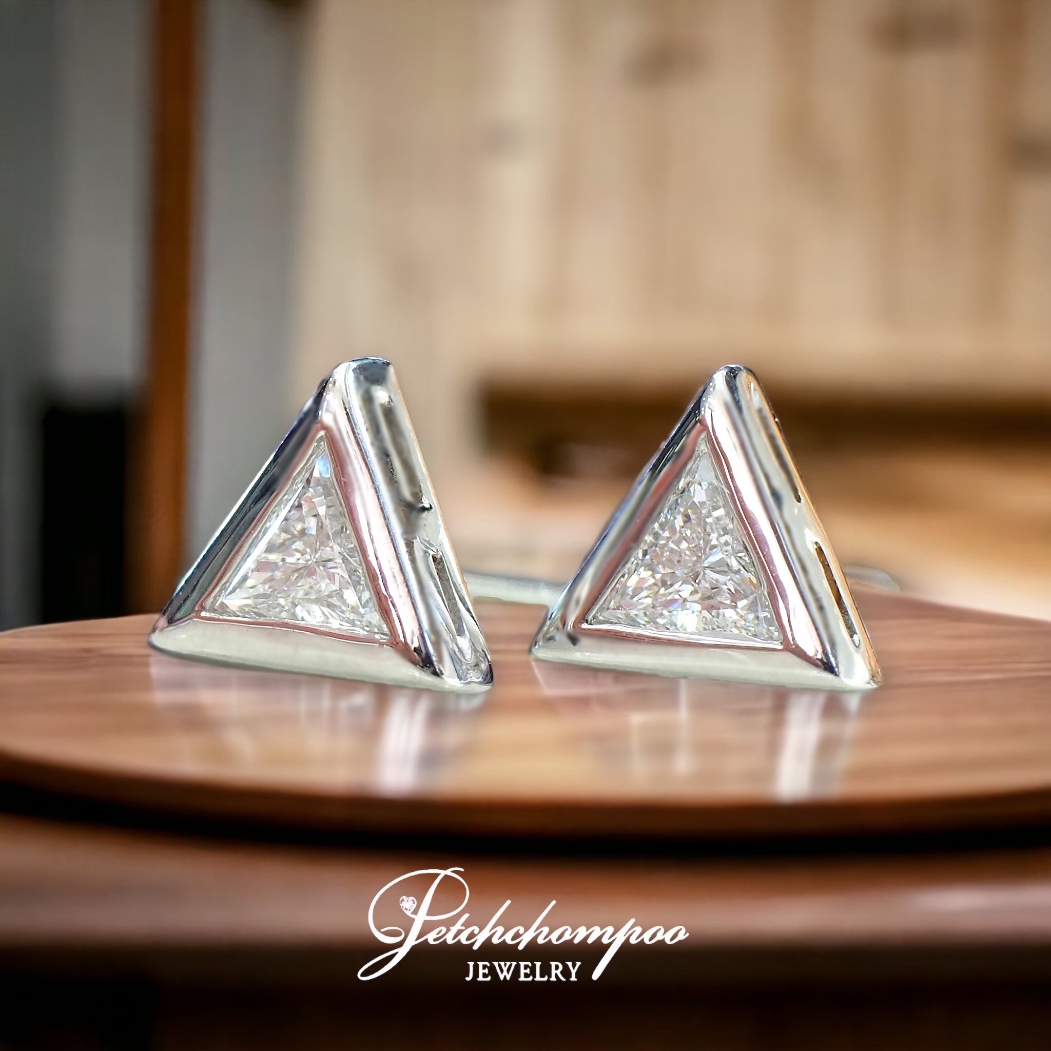 [27965] diamond earrings  59,000 