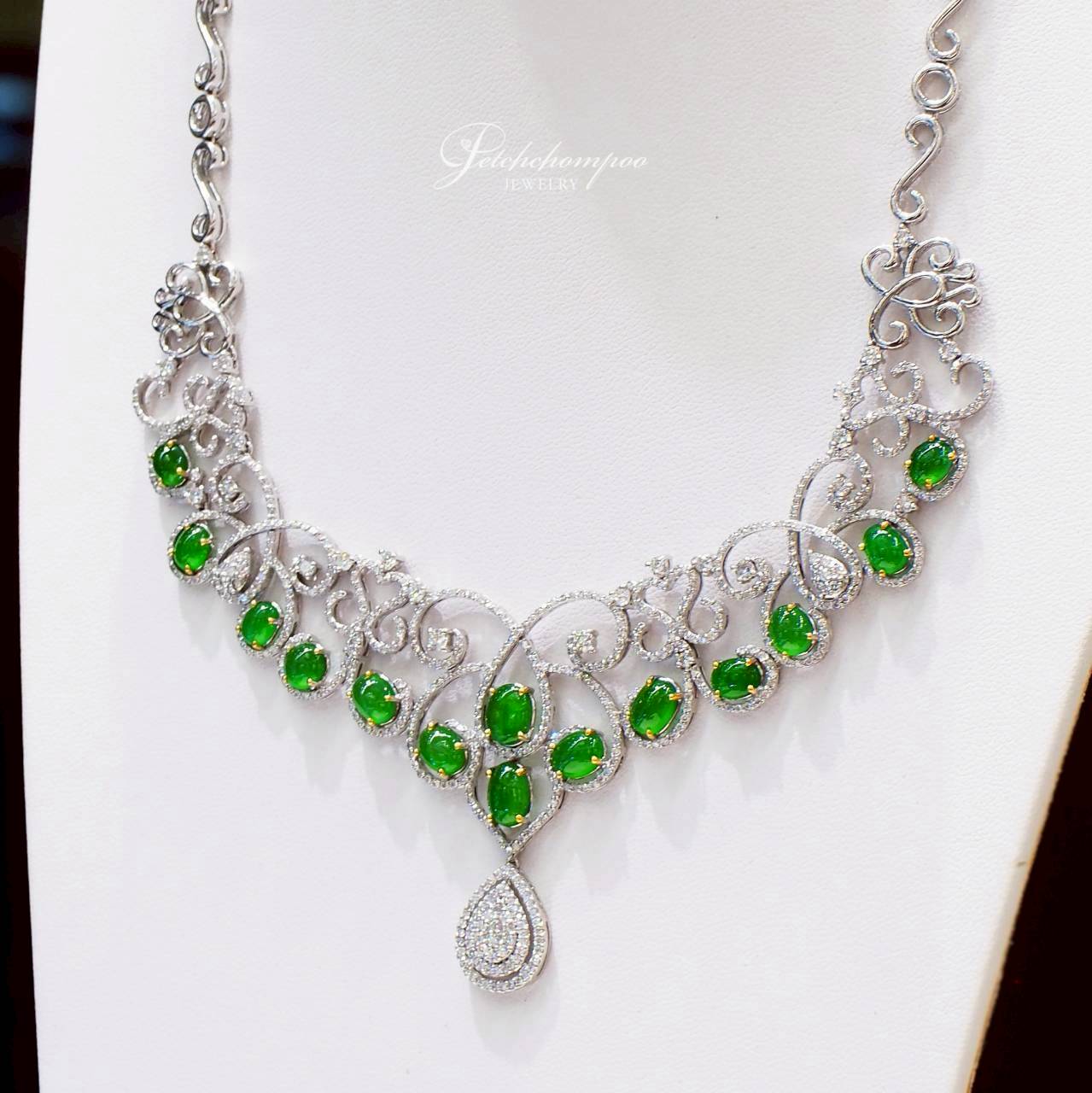 [30833] สร้อยคอหยกพม่า Imperial Verdant Majesty 12.50 กะรัต | GFCO  399,000 