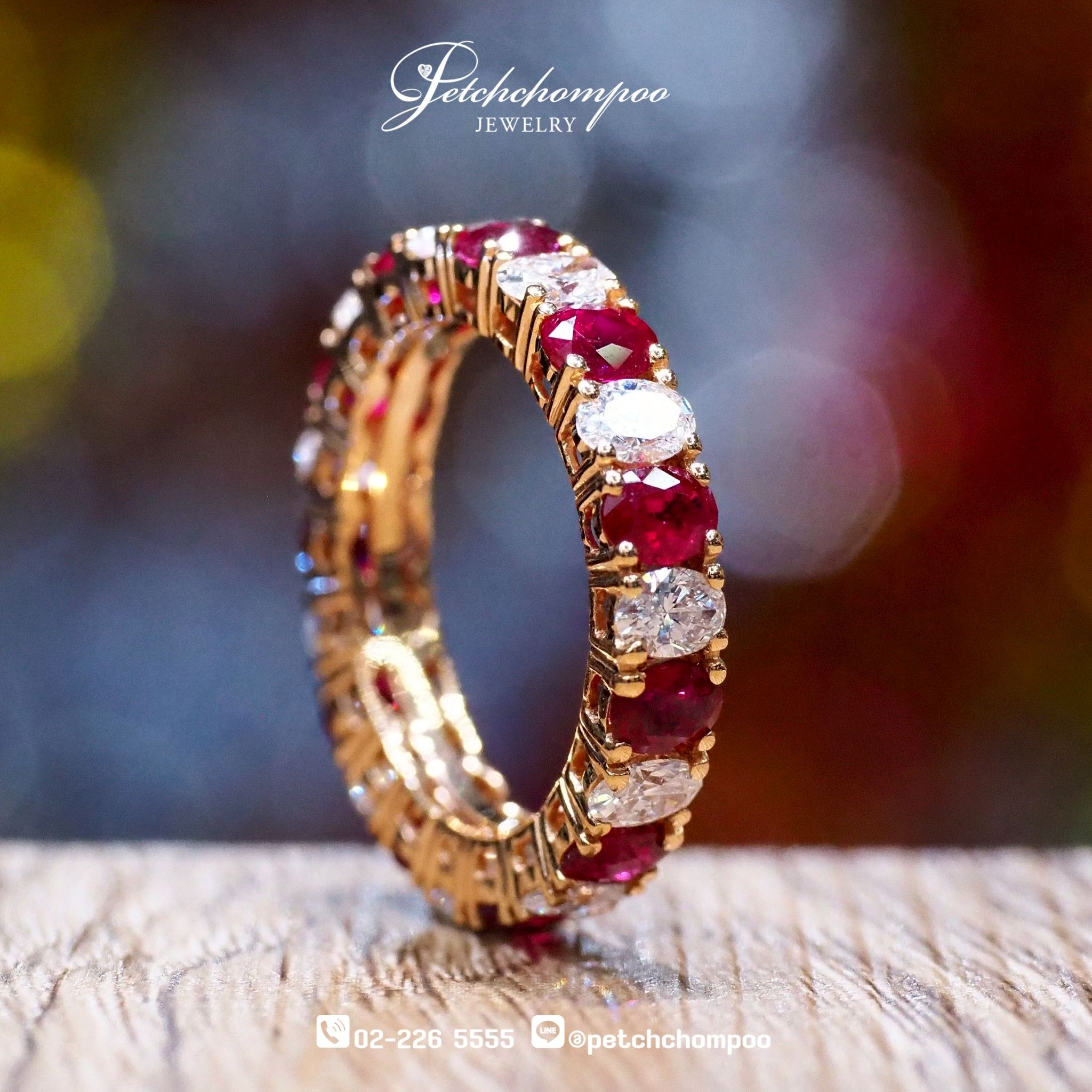 [27470] Oval Cut Diamond Ring with Ruby  119,000 