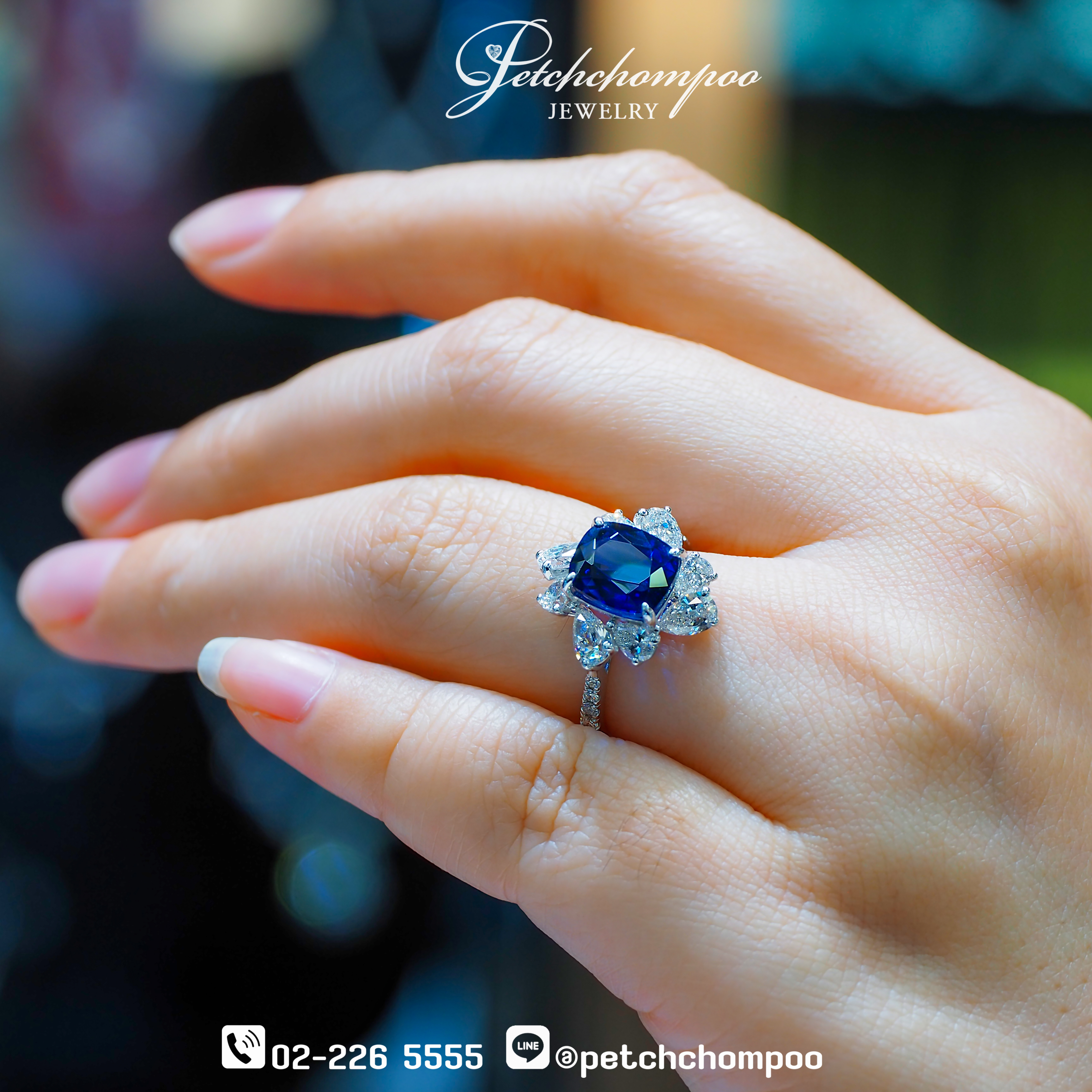 Celestial Vivid Blue™ Sri Lanka Vivid Blue Sapphire & Diamond Ring