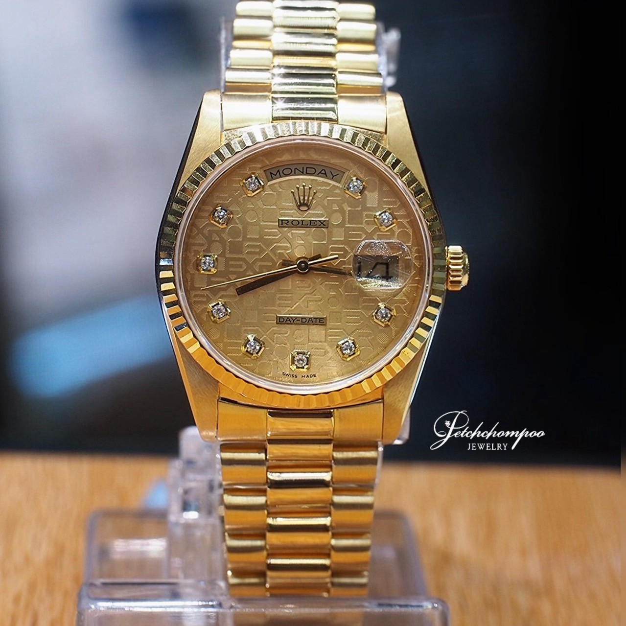[30765] Rolex Day-Date 18238 Yellow Gold  655,000 