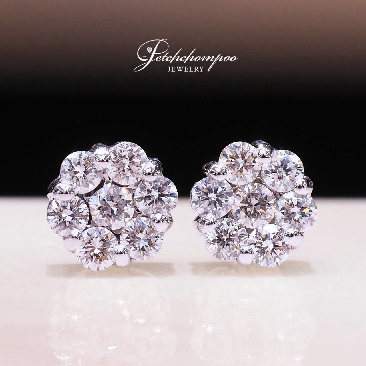 [31109] ต่างหูเพชร Cluster Flower ดีไซน์ประกบรูปดอกไม้เปล่งประกายละมุน  39,000 