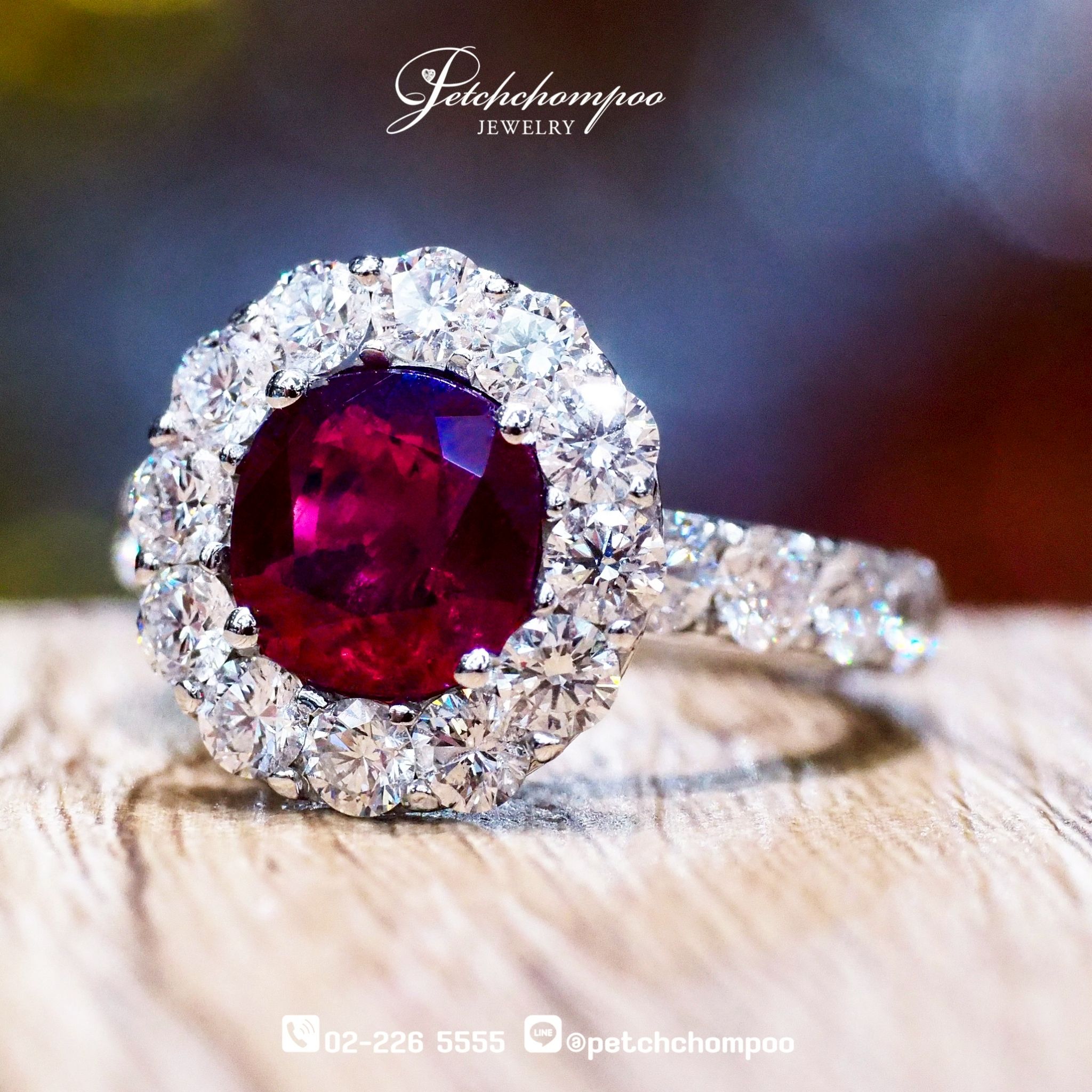 [023088] Siam Ruby 2.10 carat with diamond ring IGL  169,000 