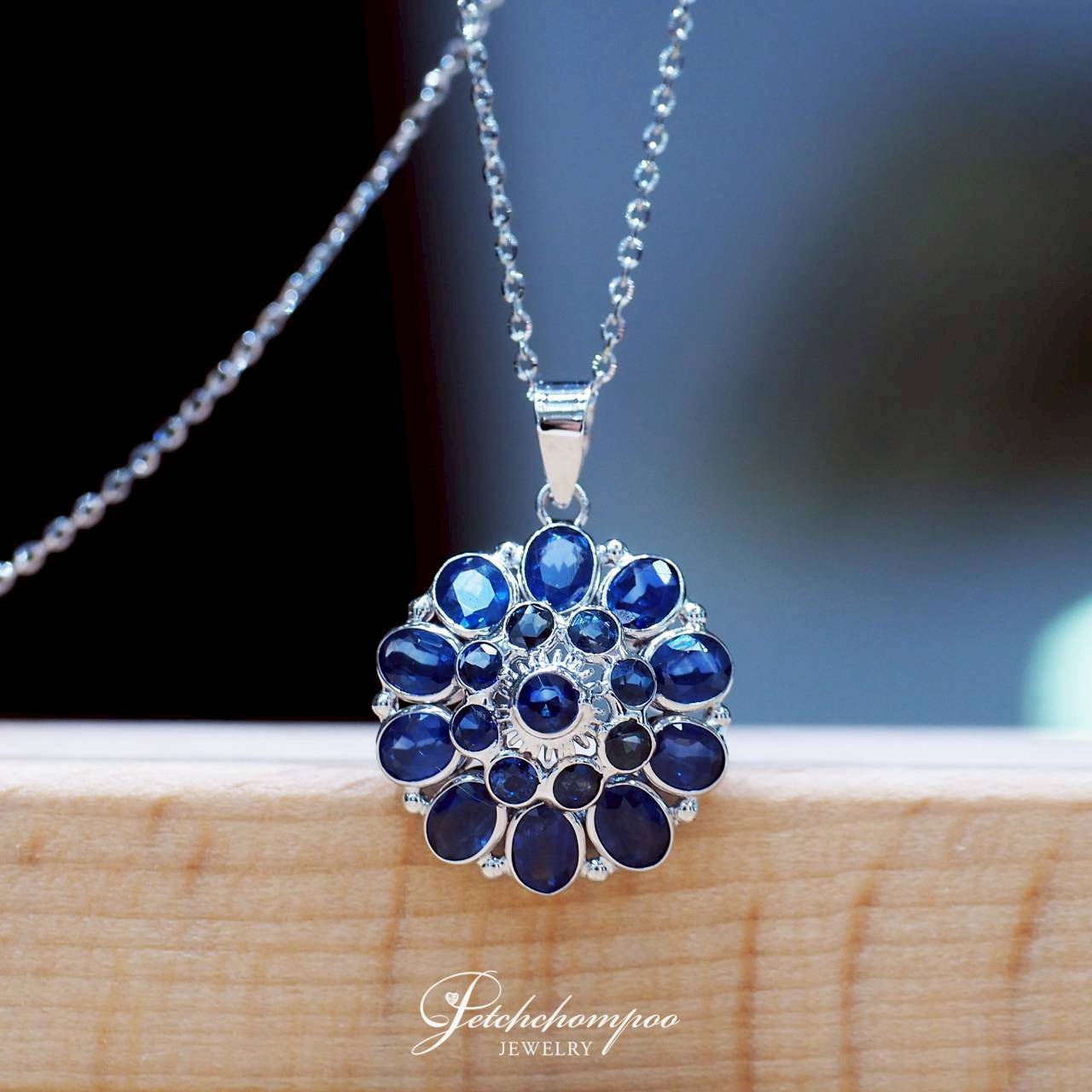 [30918] Necklace with Royal Sapphire Blossom flower pendant  29,000 