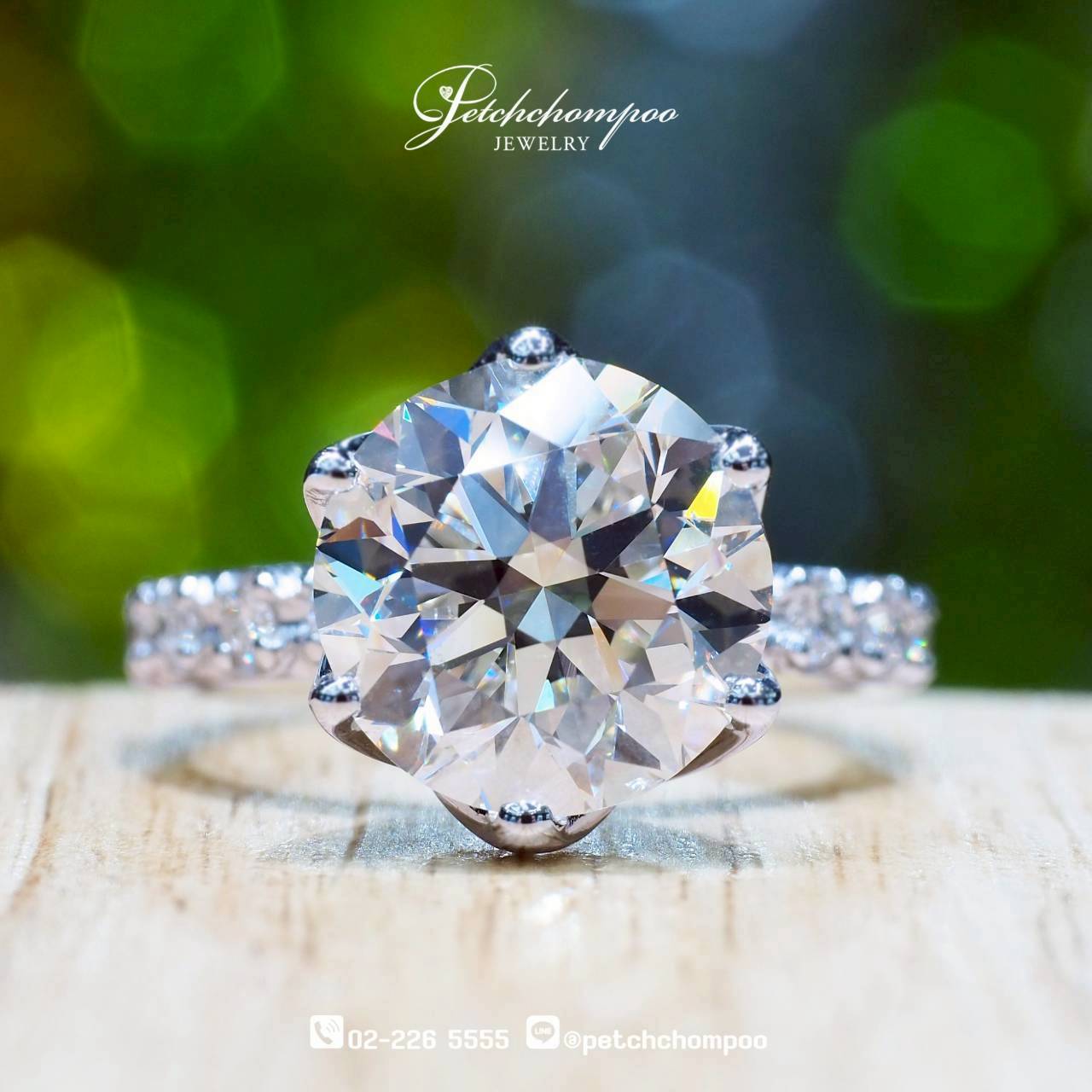 [30170] Crown of Brilliance™ 5.01-Carat Diamond Ring with Diamonds |  K VS2 IGI Discount 1,390,000