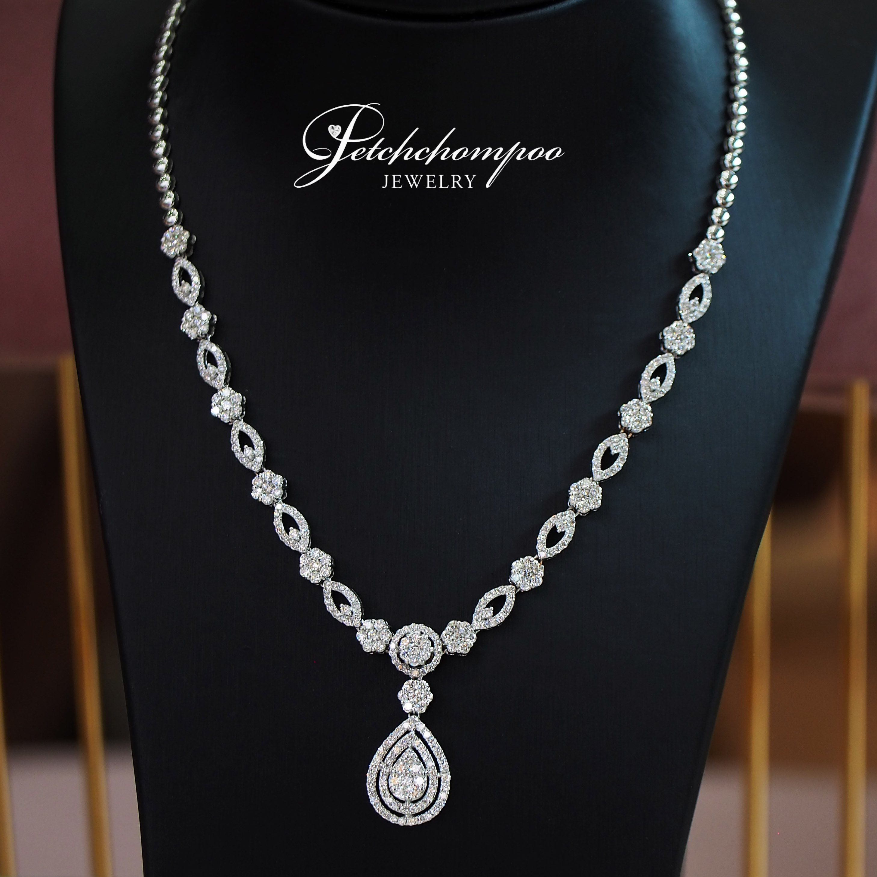 [26812] Diamond Necklaces Discount 219,000