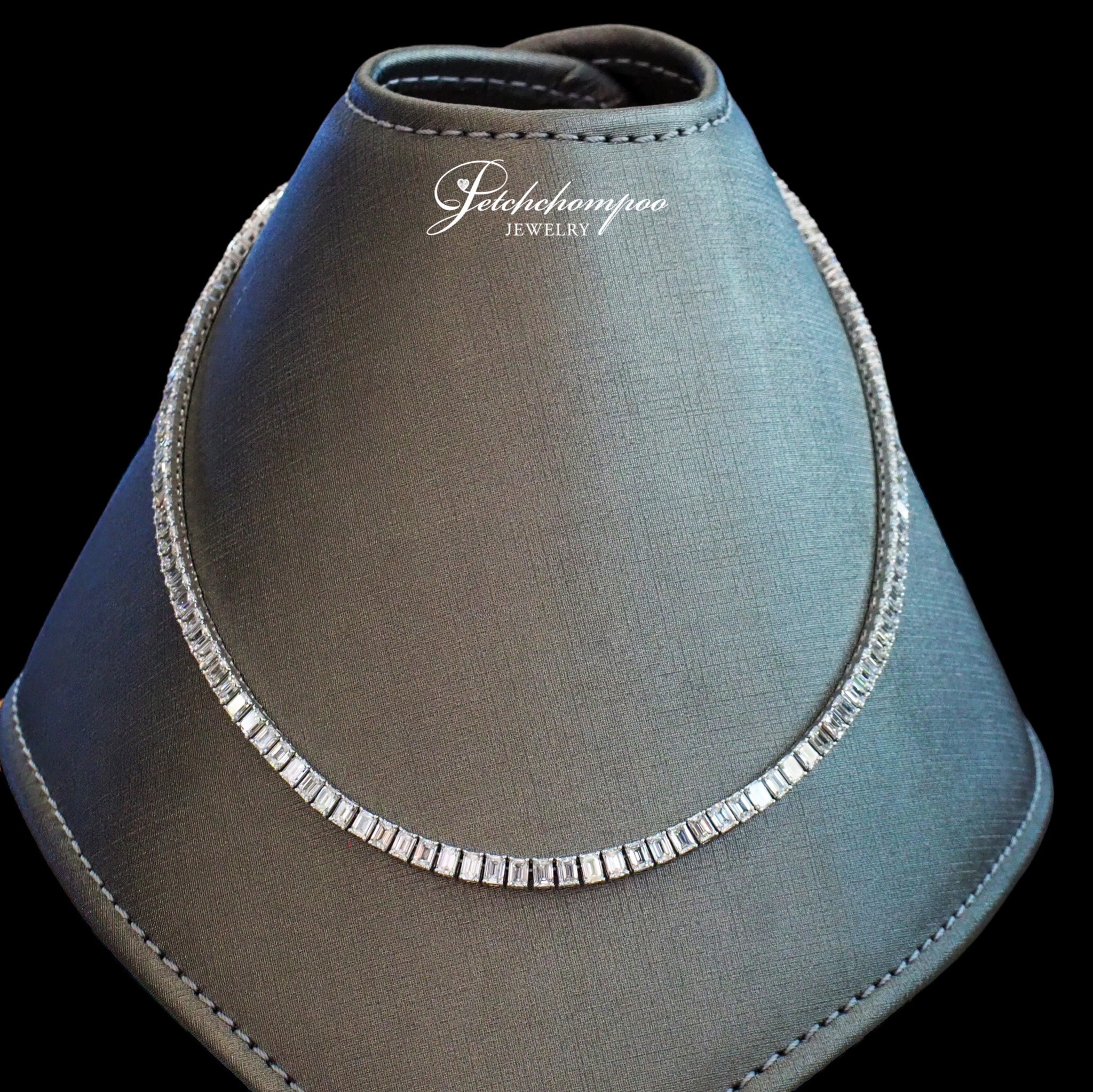 [29440] Eminence Line – 25.40 ct Emerald-Cut Diamond Necklace in 18K White Gold  1,390,000 