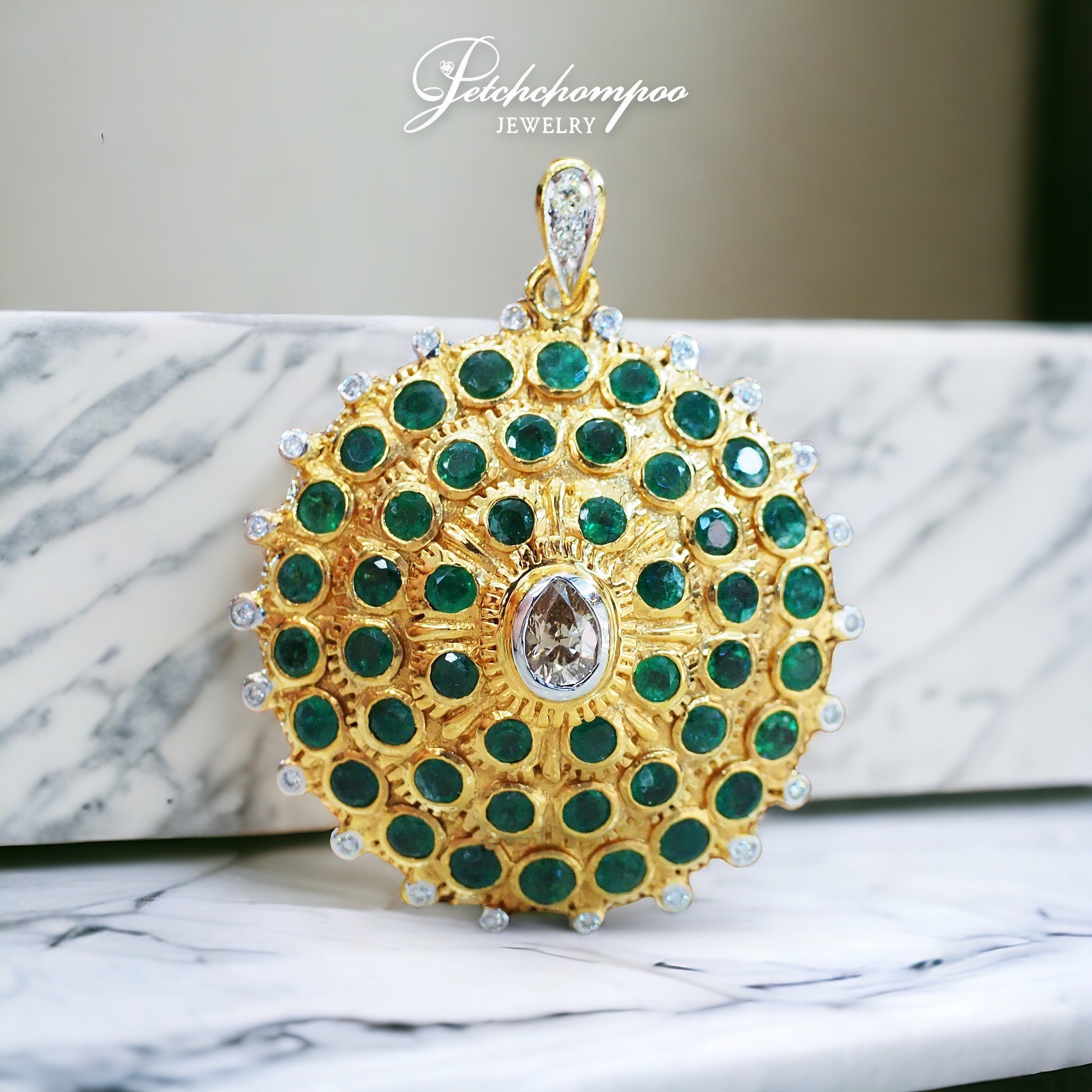 [28804] Antique emerald and diamond pendant  129,000 