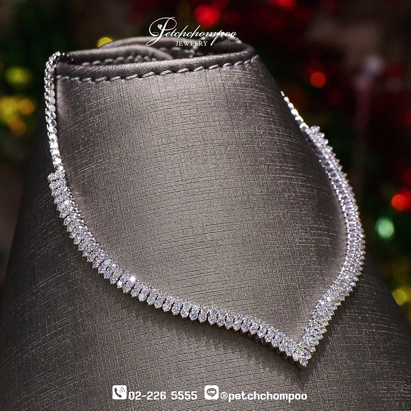 [29749] V-Shaped Diamond Necklace 5.35 Carats – A Statement of Modern Elegance  219,000 