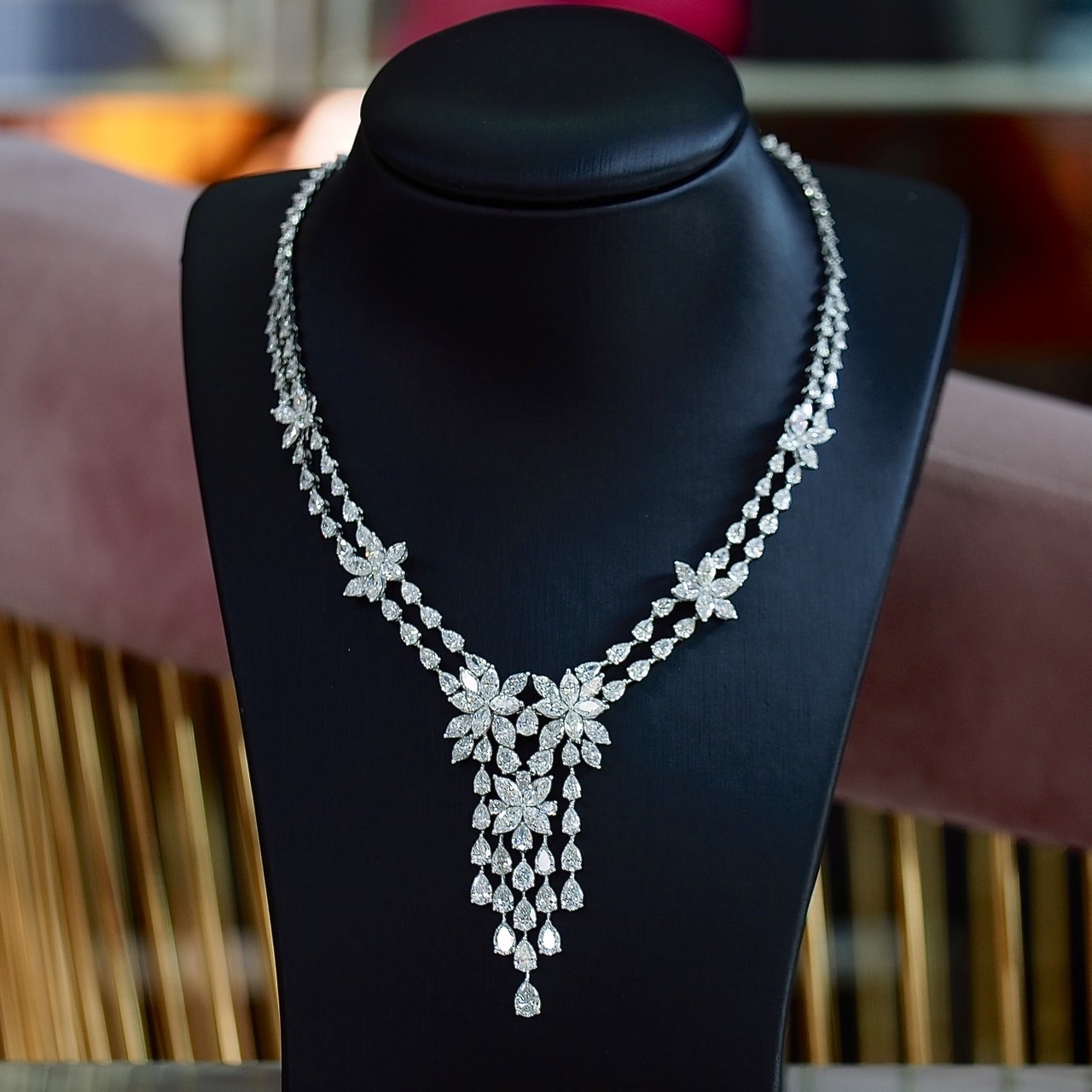 [27029] Diamond Necklace 24.48 carat Discount 1,590,000