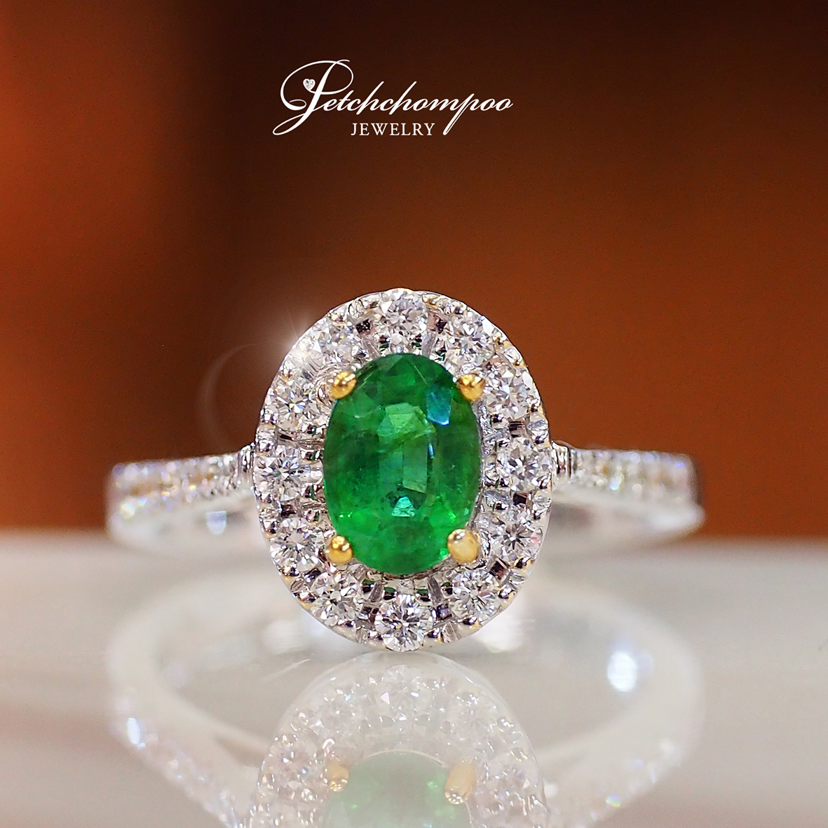 [27362] emerald and diamond ring  39,000 