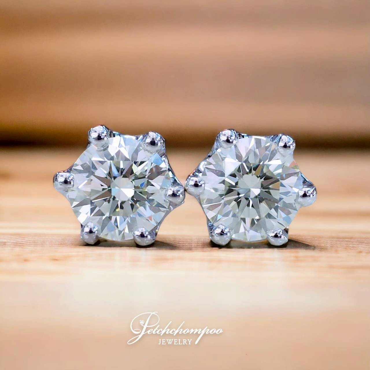 [28773] 1.63/2 carat diamond stud earring  119,000 