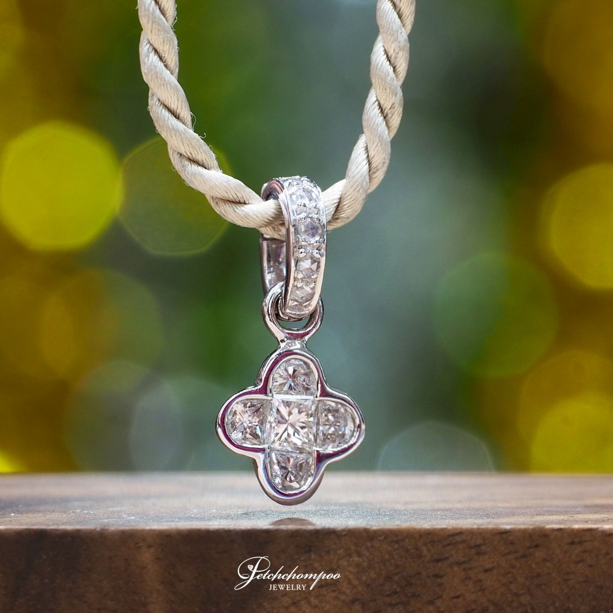 [26180] Diamond pendant  39,000 