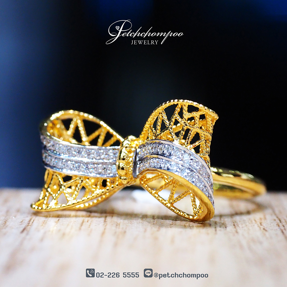 [30504] แหวนโบว์ทองคำฝังเพชร "Golden Whisper Bow"  39,000 