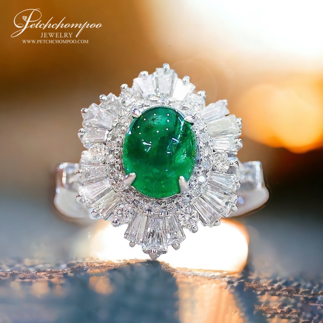 [27479] Zambia emerald ring with diamonds  79,000 