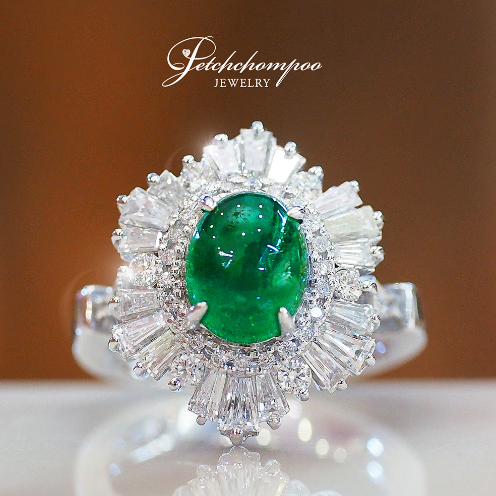 [27479] Zambia emerald ring with diamonds  79,000 