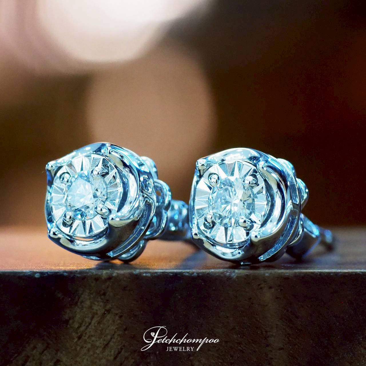 [30601] ต่างหูเพชร Radiant Bloom Spark 0.32 กะรัต  35,000 