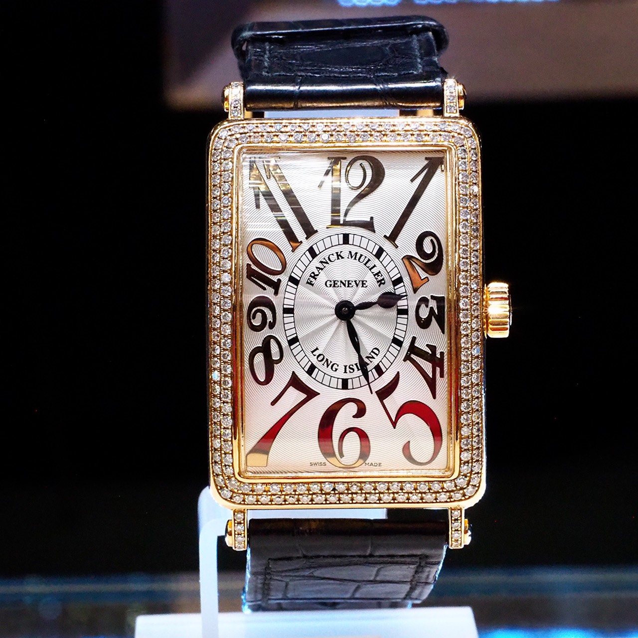[29874] Franck Muller™ Long Island 1002 QZ REL – 18K Rose Gold Diamond Watch with Crocodile Strap  295,000 