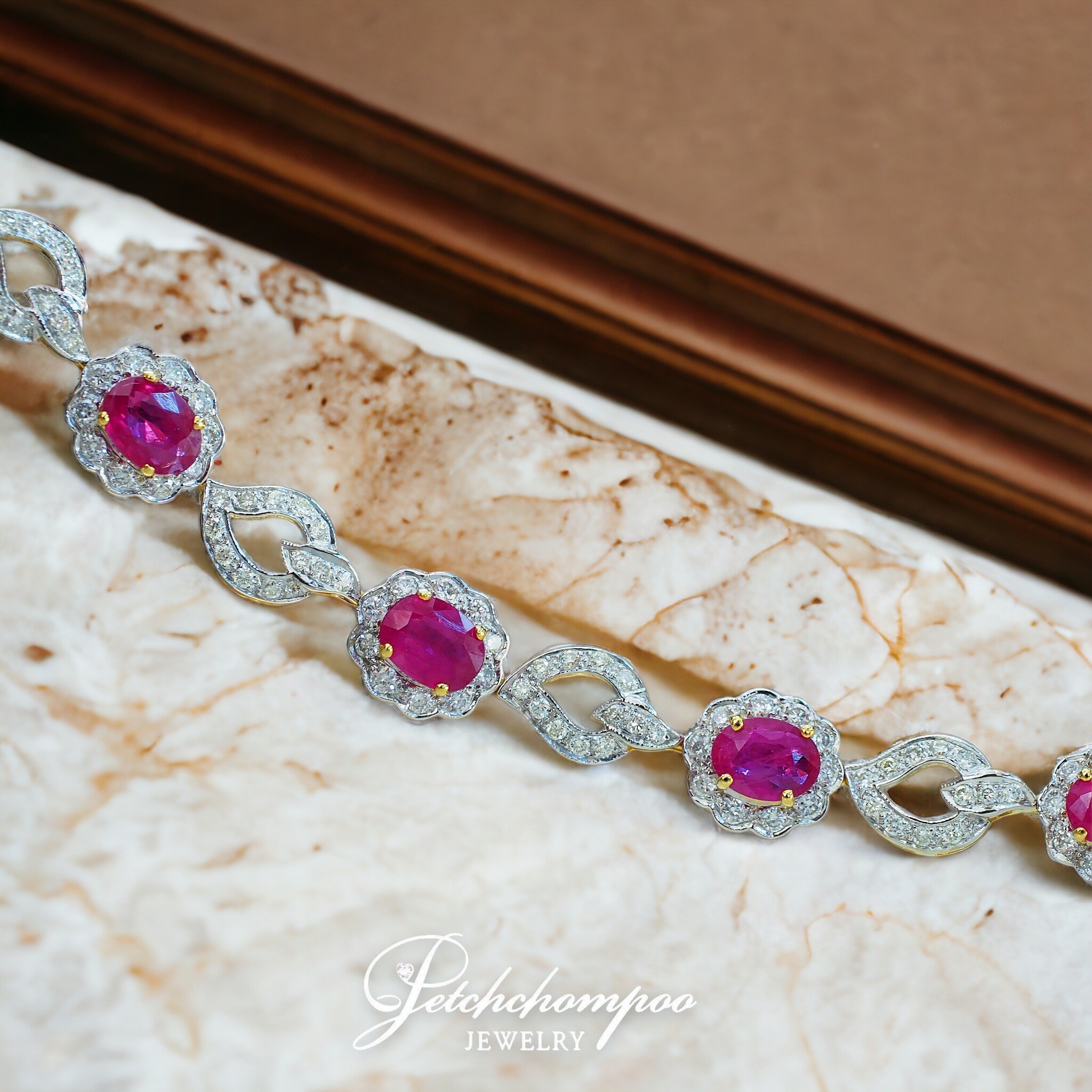 [29199] Ruby and diamond bracelet  189,000 