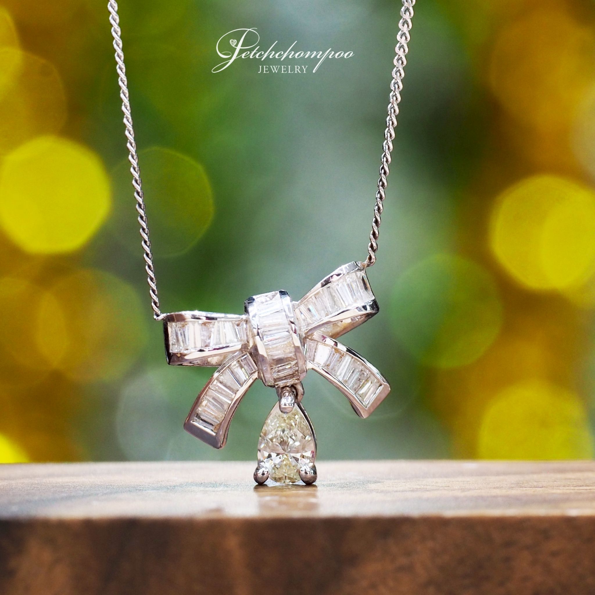 [29201] Ribbon diamond pendant with chain  39,000 
