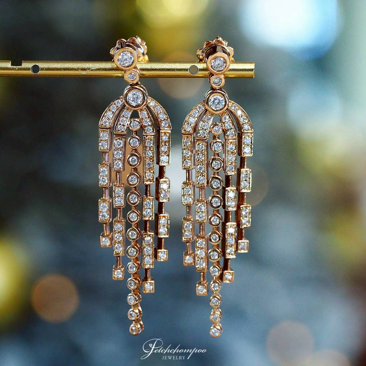 [30538] ต่างหูระย้าเพชร Deco Cascade Lumière™ 1.52 กะรัต ดีไซน์ Art Deco  129,000 