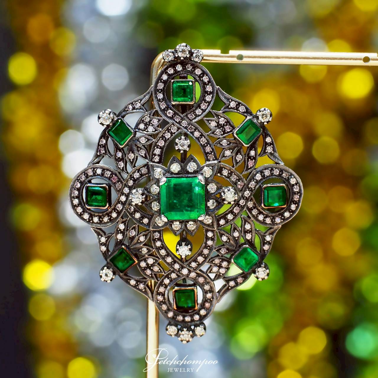 [30570] Imperial Verdant Heirloom – Antique Emerald Brooch & Pendant  450,000 