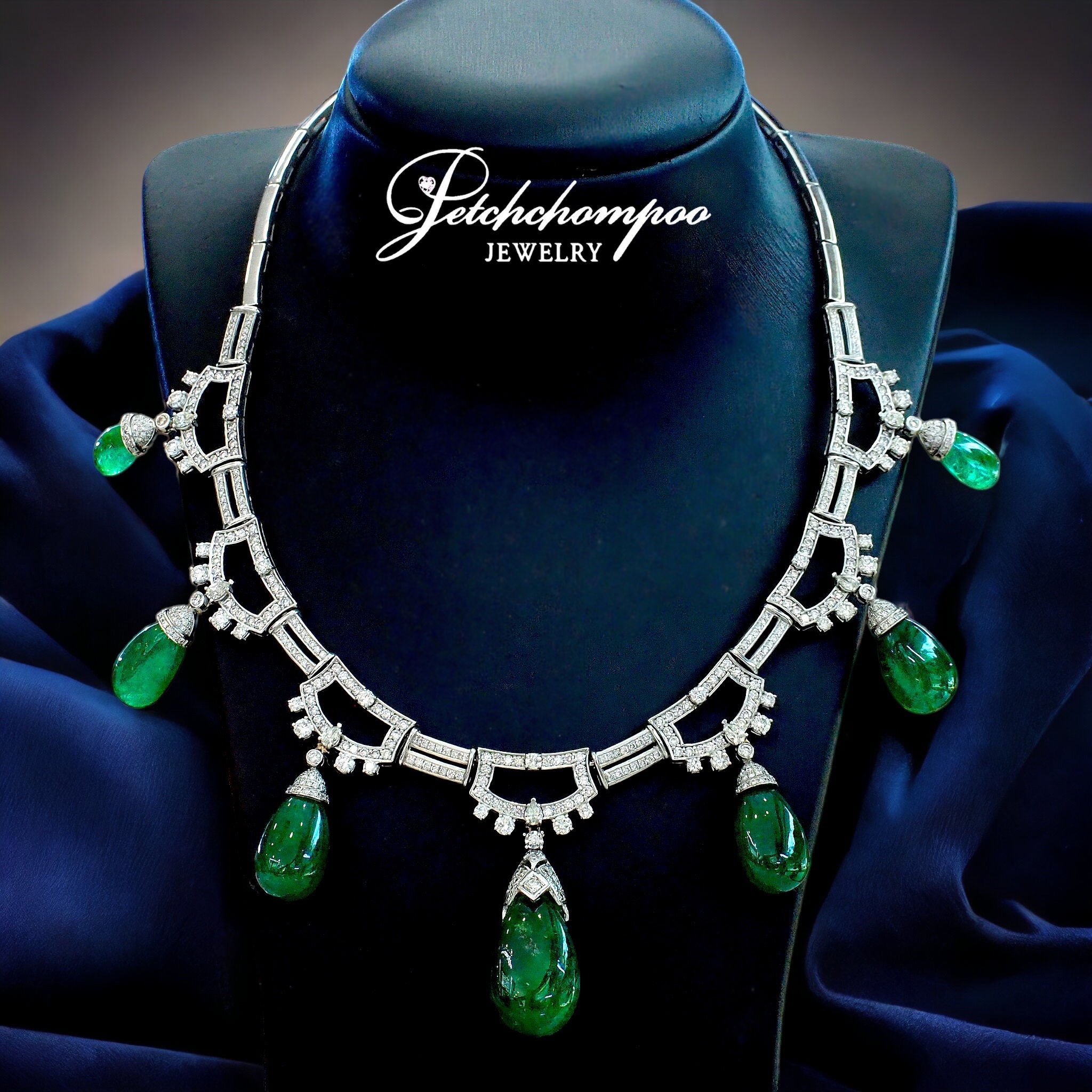 [27767] Zambian emerald necklace with diamonds Discount 599,000