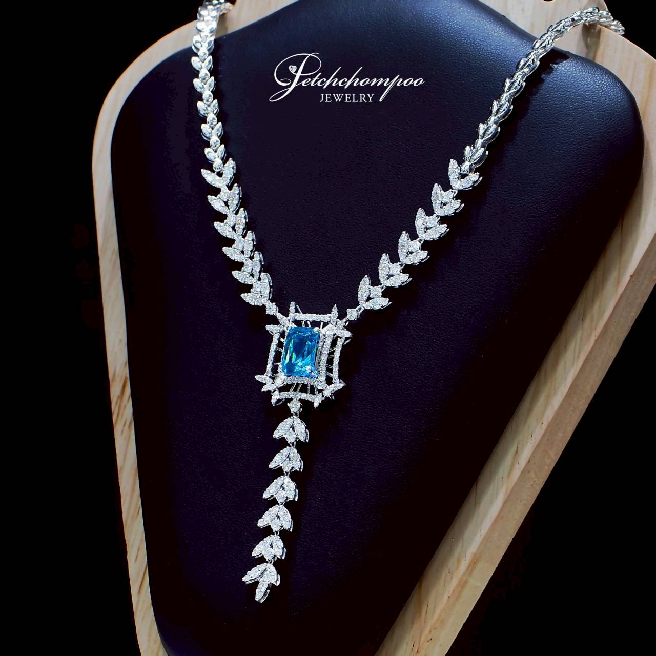 [30723] สร้อยคอเพทาย Natural Zircon Celestial Azure Empress 7.27 กะรัต ฝังเพชร | IGL  259,000 