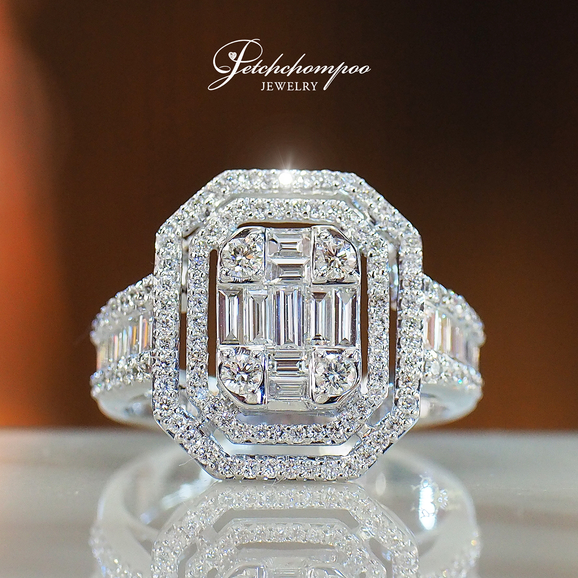 [27309] emerald-cut diamond ring  99,000 
