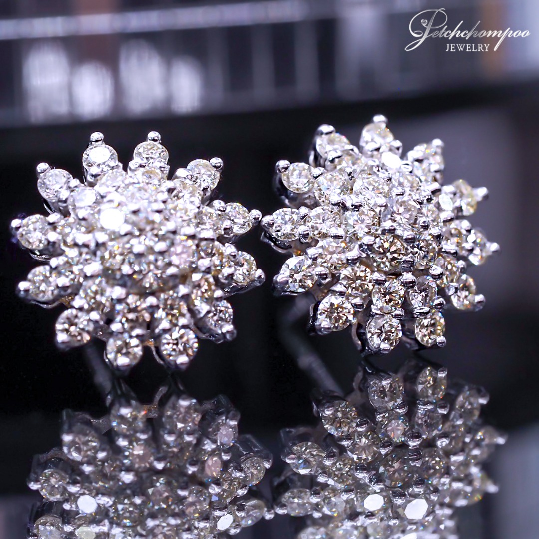 [018266] Diamond Earring Discount 60,000
