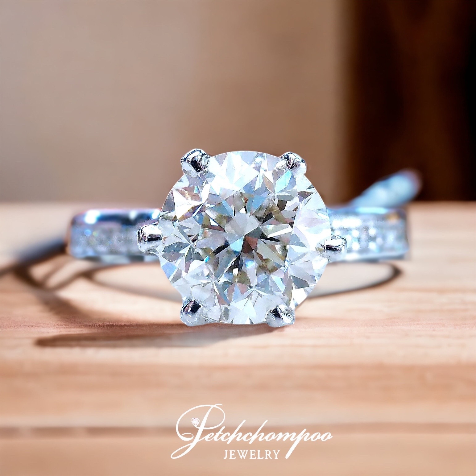 [27681] Diamond Ring 2.03 Carat I Color Triple Excellent Discount 399,000