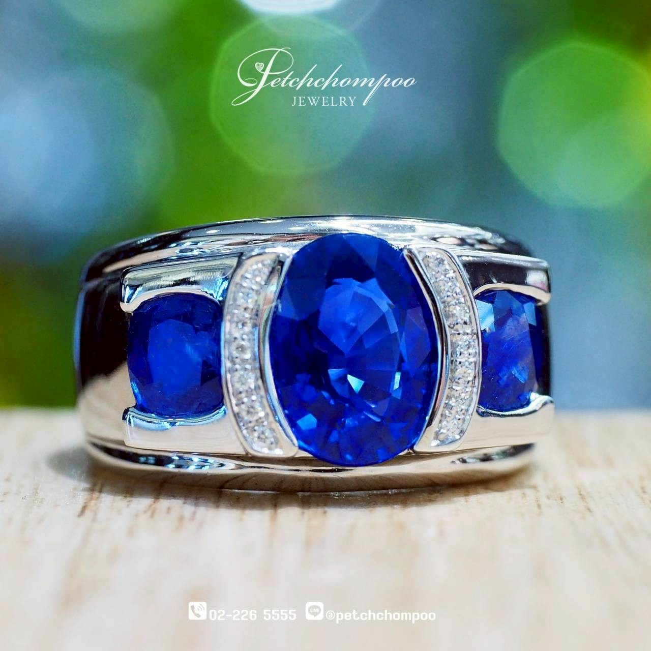 [30233] Ocean Emblem™ – Vivid Blue Sri Lankan Sapphire Ring  169,000 
