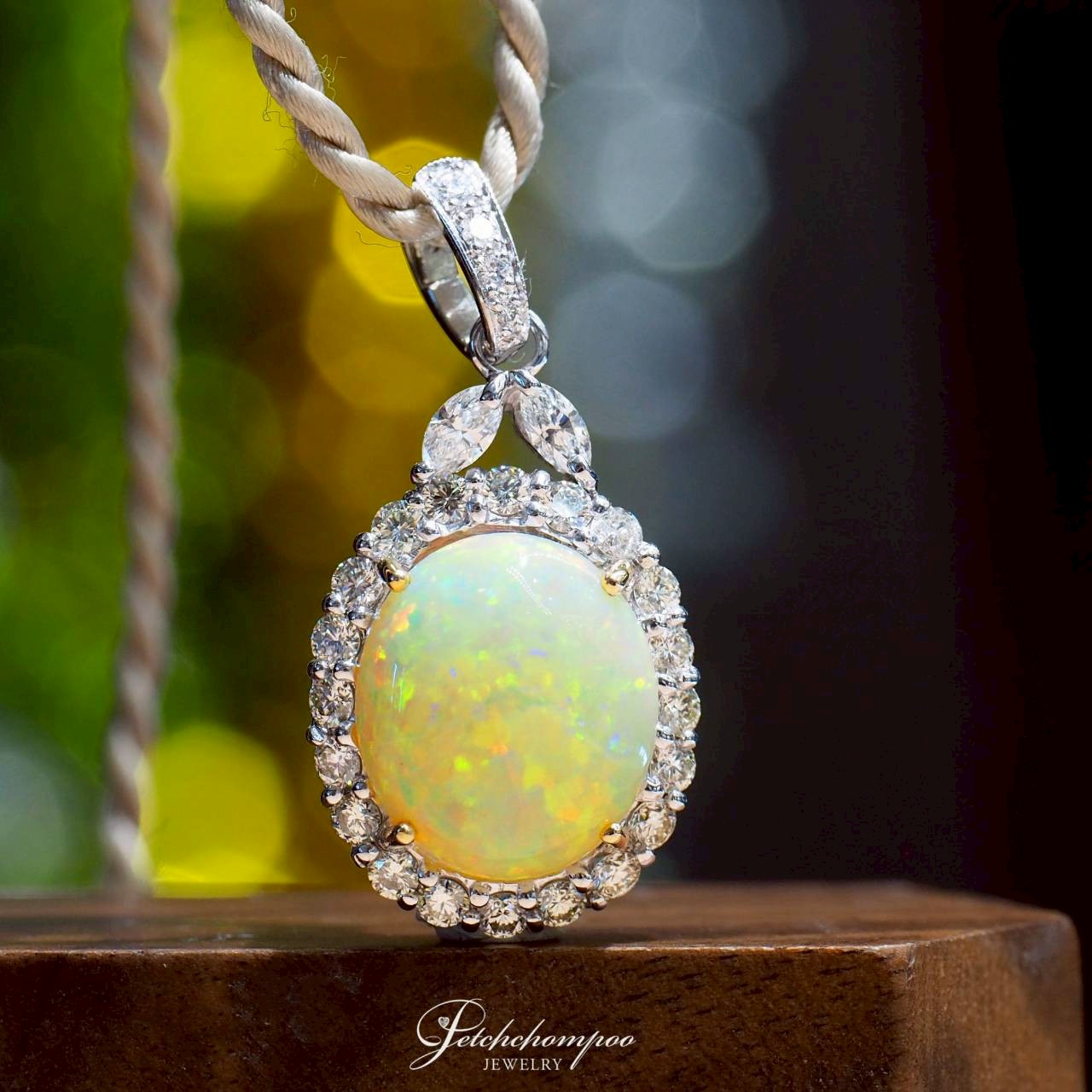 [30210] Aurora Firelight™ – 5.13 ct Australian Opal & Diamond Pendant  59,000 