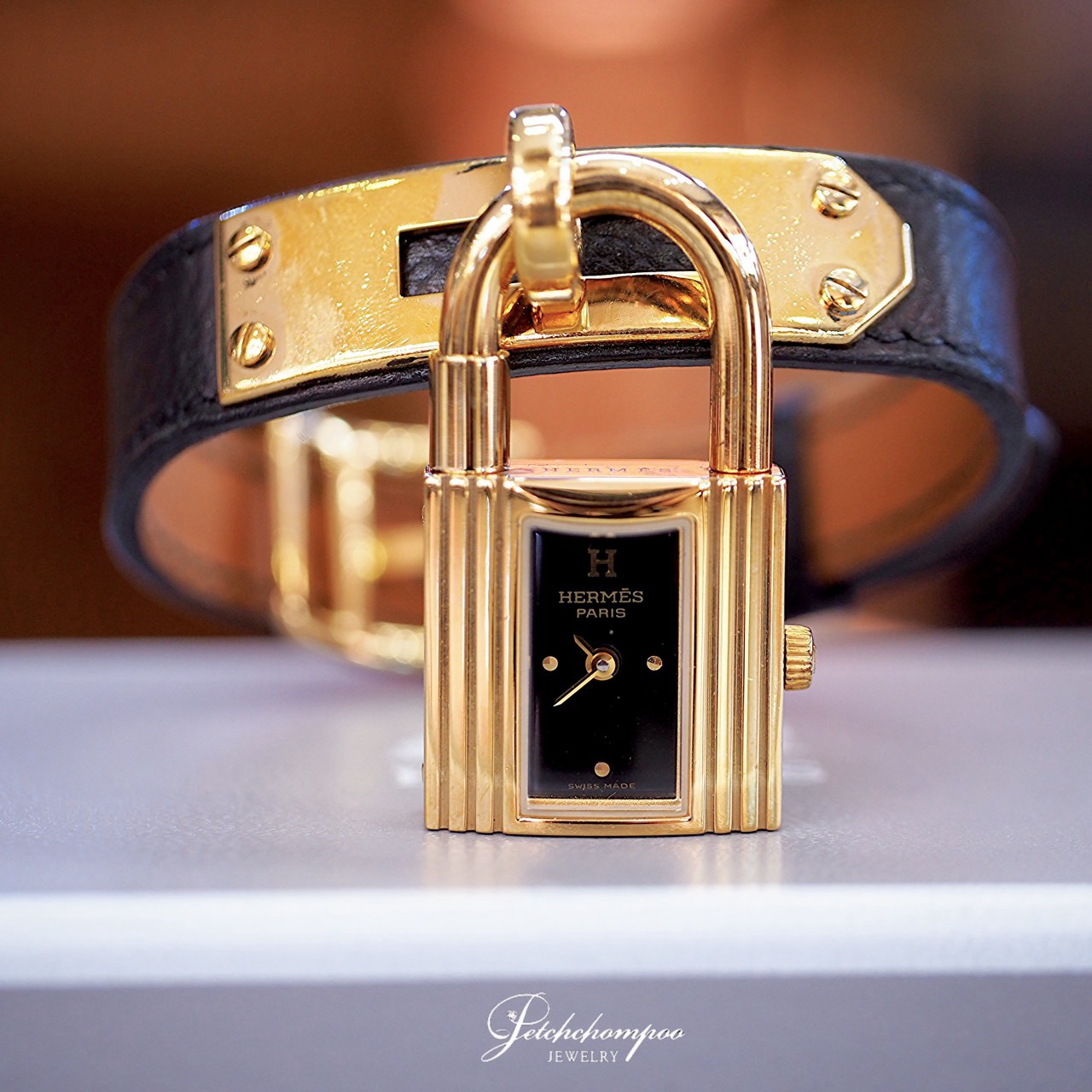 [31152] Hermes Kelly Classic หน้าปัดสีดำลุ่มลึก สุดเท่  18,900 