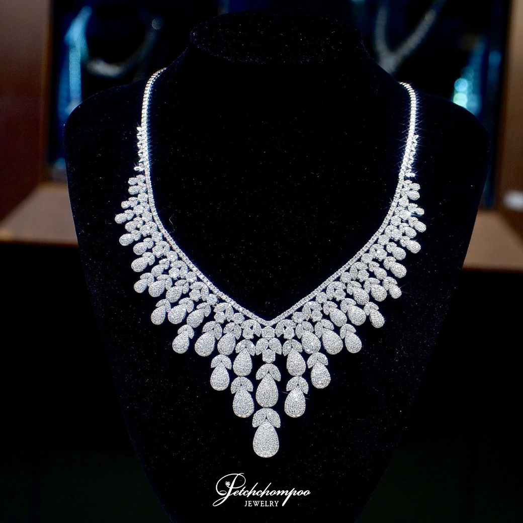 [30960] Eternal Cascade Diamond Necklace  859,000 
