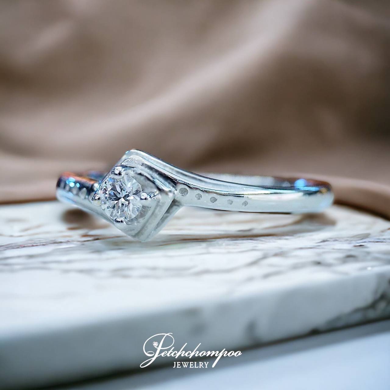 [29053] Diamond Ring  13,900 