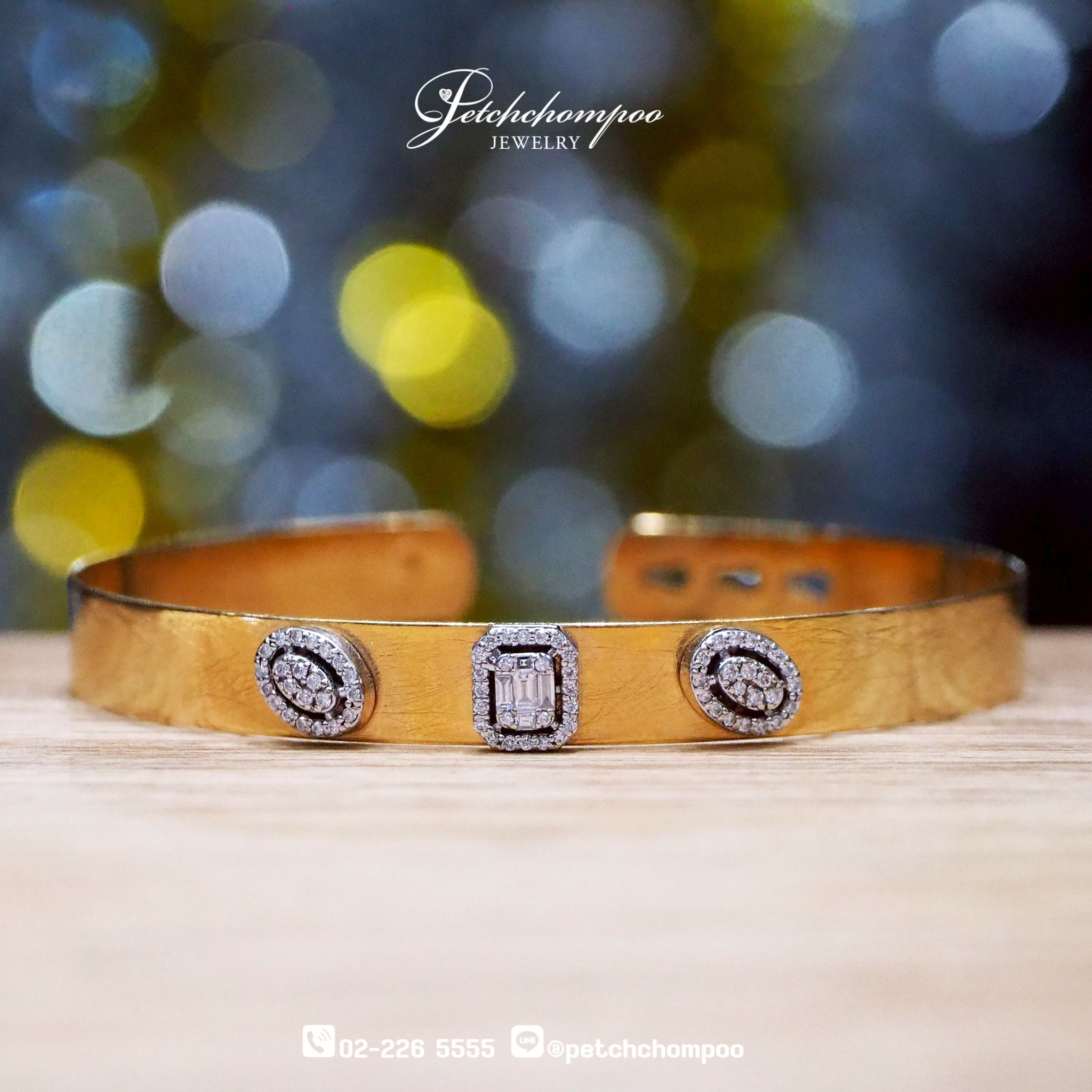 [021881] Diamond Bangle  69,000 