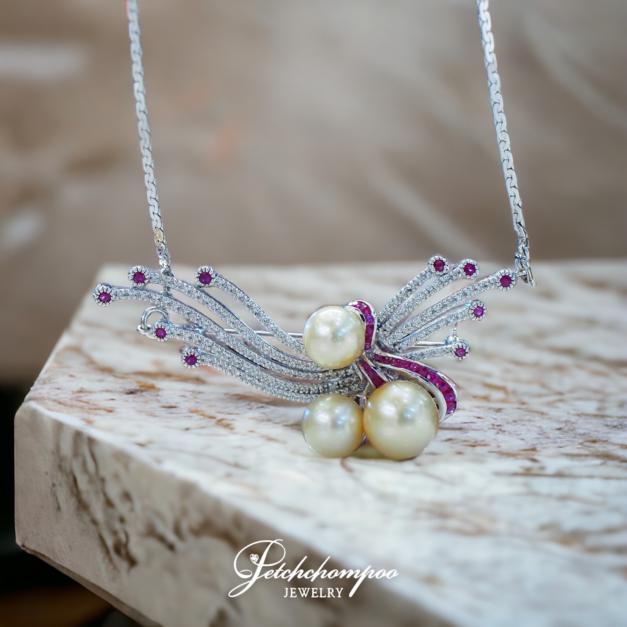 [29077] South sea pearl and diamond necklace  159,000 