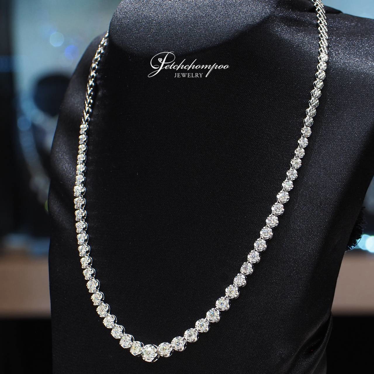 [31137] Premium Graduated Diamond Tennis Necklace, totaling 5.71 carats  379,000 